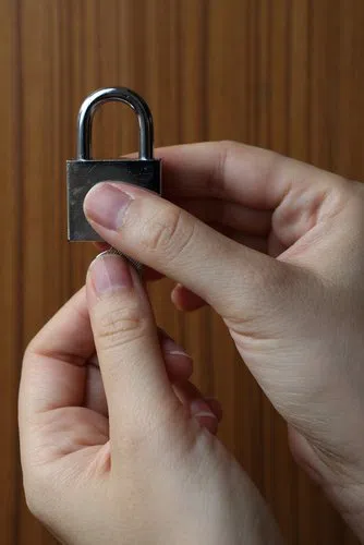 Darien CT Locksmith Store Darien, CT 203-455-0286 - residential-lockouts